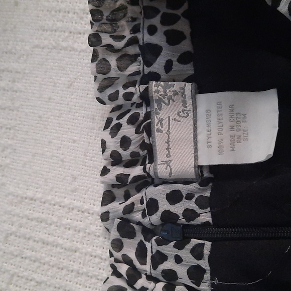 Skirt - Picture 5 of 7